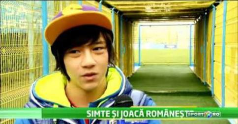 Người ta đặt nhiều kỳ vọng vào cầu thủ trẻ này, hi vọng anh sẽ tỏa sáng nhiều hơn và có được nhiều vinh quang.