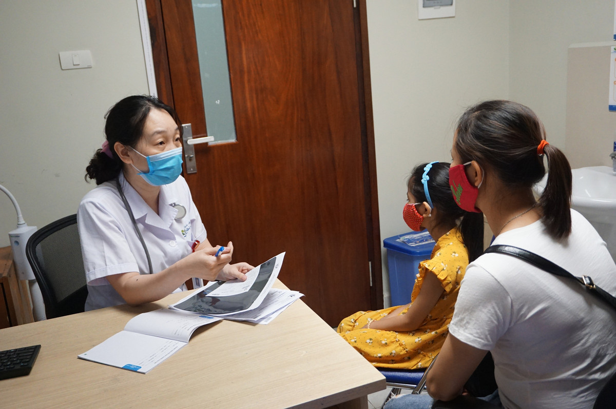 Mẹ hốt hoảng phát hiện con bị dậy thì sớm nhờ dấu hiệu lạ Me hot hoang phat hien con bi day thi som nho dau hieu la