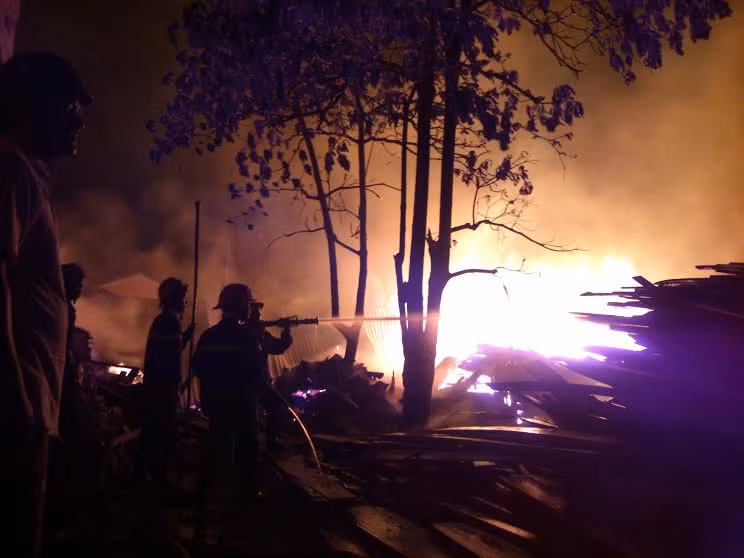 Rất may vụ hỏa hoạn không gây thương vong về người.