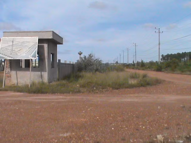 Khu công nghiệp này hiện chỉ có khoảng hơn 20% diện tích được sử dụng nhưng quy mô không lớn, tuy khởi công đã lâu nhưng đến nay một số hạng mục vẫn chưa hoàn thành.