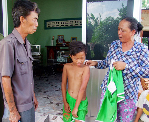 Bé Châu Văn Phúc Thiên khi được giải cứu.