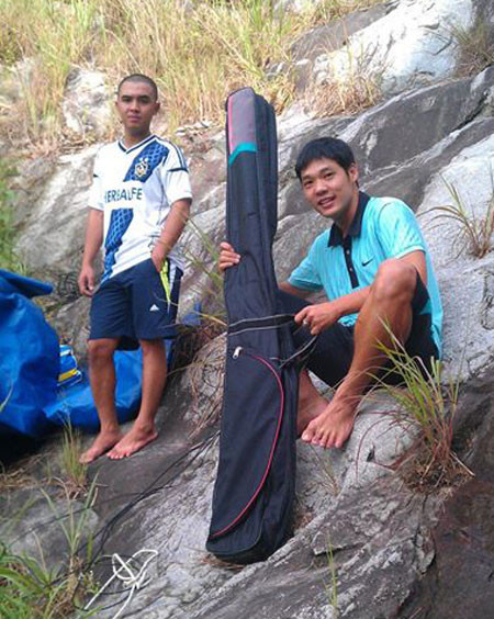 Bên cạnh gia đình có điều kiện, Trung còn được giáo dục một cách hết sức kỹ lưỡng, thậm chí là nghiêm ngặt, vì cha là một chiến sĩ công an. Thú vui của Trung từ lâu tới giờ là câu cá, một thú vui công phu và tốn kém, bởi 1 chiếc cần câu xịn có giá từ vài chục tới trăm triệu đồng.