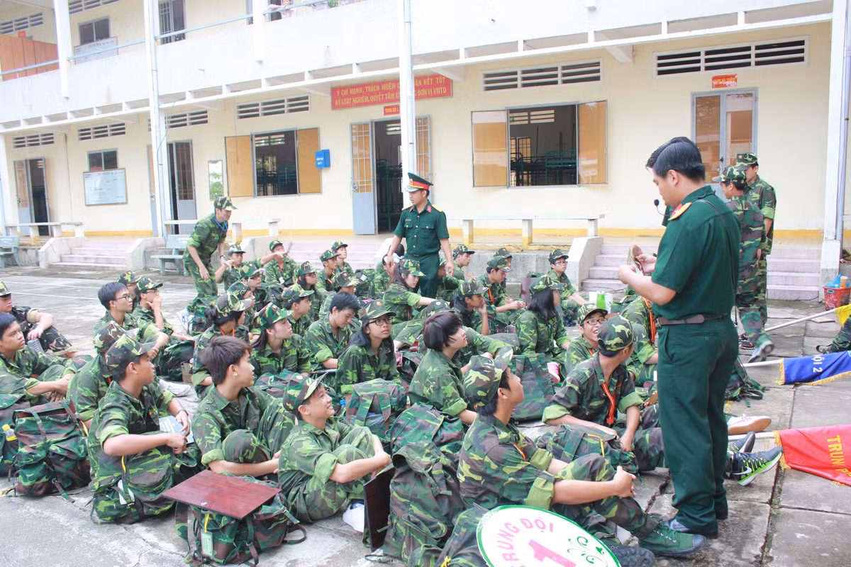 Xem tieu chuan tuyen sinh cac truong quan doi nam 2014