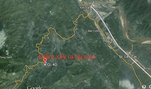 Đoạn đường đèo Tòng Sành - Dốc 3 tầng trên quốc lộ 4D thuộc địa phận Sapa - tỉnh Lào Cai là đoạn cua gấp khúc, một bên là vách núi, một bên là vực sâu, từng xảy ra nhiều tai nạn giao thông mà vụ tai nạn thương tâm mới đây nhất là vụ chiếc xe khách giường nằm Sao Việt bị lao xuống vực, hơn 50 người thương vong vào tối 1/9/2014.