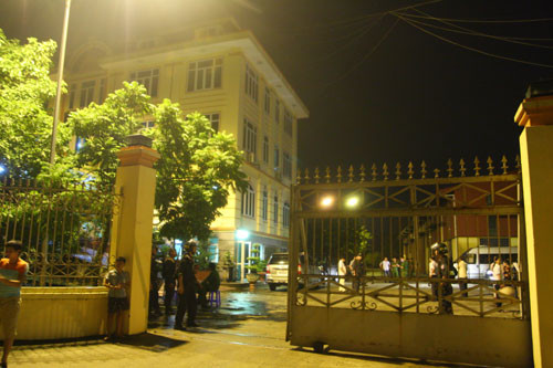 Mới đây, Văn phòng Chính phủ đã truyền đạt ý kiến chỉ đạo của Thủ tướng yêu cầu tỉnh Bắc Ninh, Ban Thi đua - Khen thưởng T.Ư kiểm tra lại và báo cáo về việc đề xuất khen thưởng Huân chương Lao động hạng ba đối với ông trùm Minh “Sâm”. Hiện văn bản báo cáo này đã được UBND tỉnh Bắc Ninh hoàn tất.