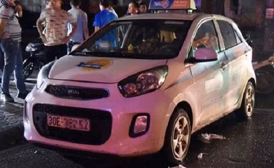 Vu nu taxi bi dam guc tai Ha Noi: Co quan Cong an tien hanh khoi to vu an