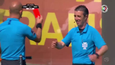 Trong tai bo do tran dau 3 phut de “giai quyet noi buon“-Hinh-2