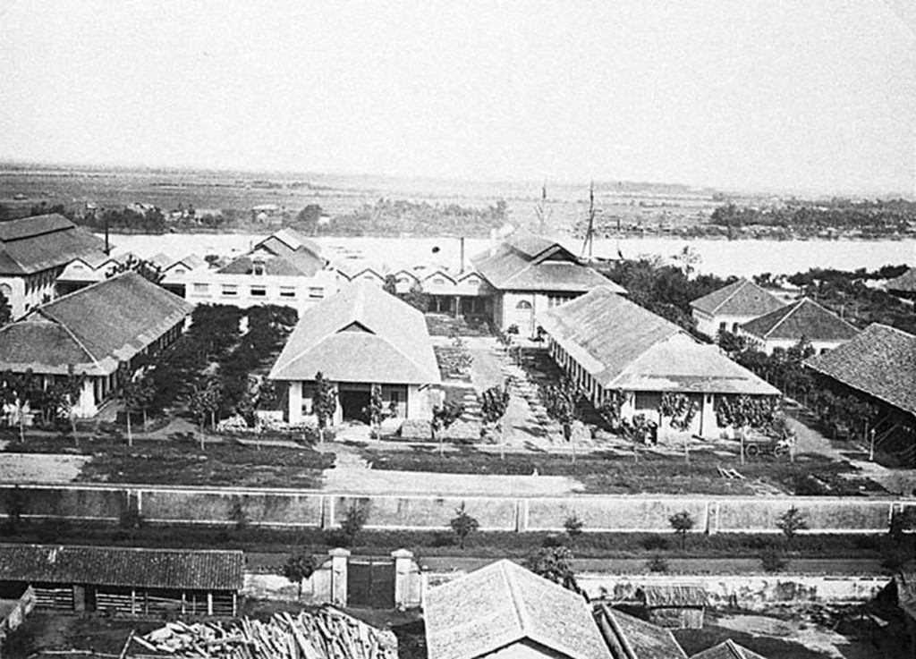 Các khu nhà xưởng ở Ba Son.