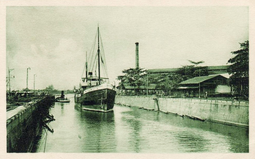 Ụ tàu tại xưởng Ba Son.