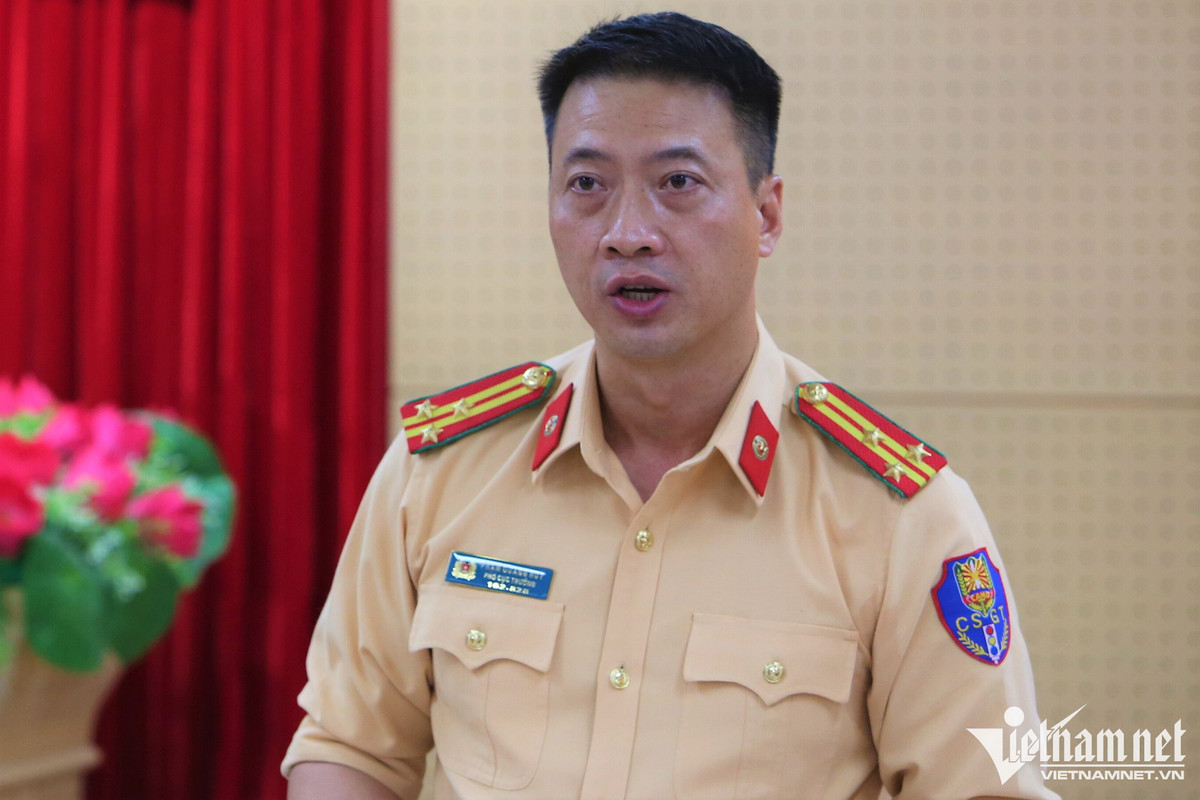 Gan 500 o to di vao lan dung xe khan cap Vanh dai 3 bi xu ly-Hinh-3