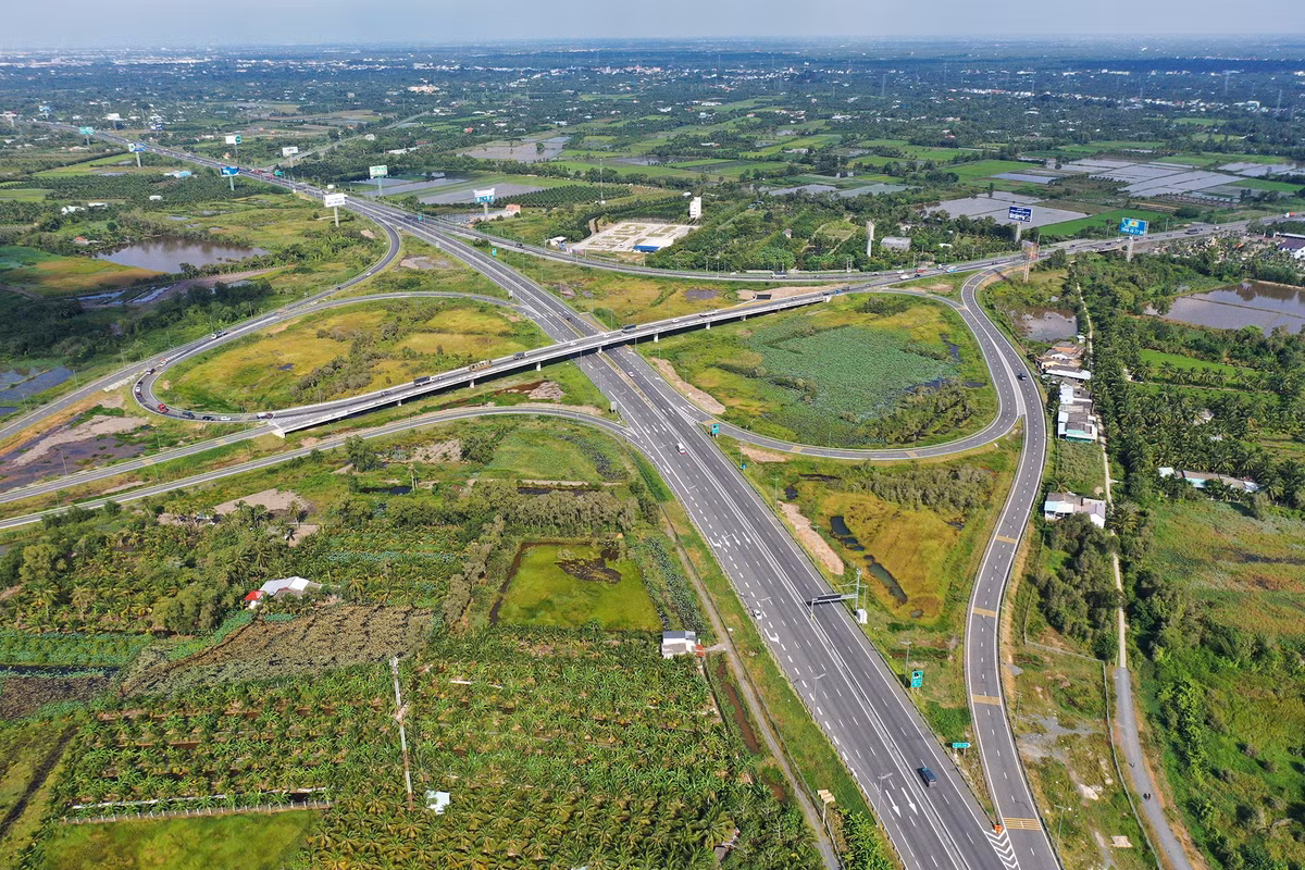 Hien trang xuong cap o cao toc TPHCM - Trung Luong-Hinh-10