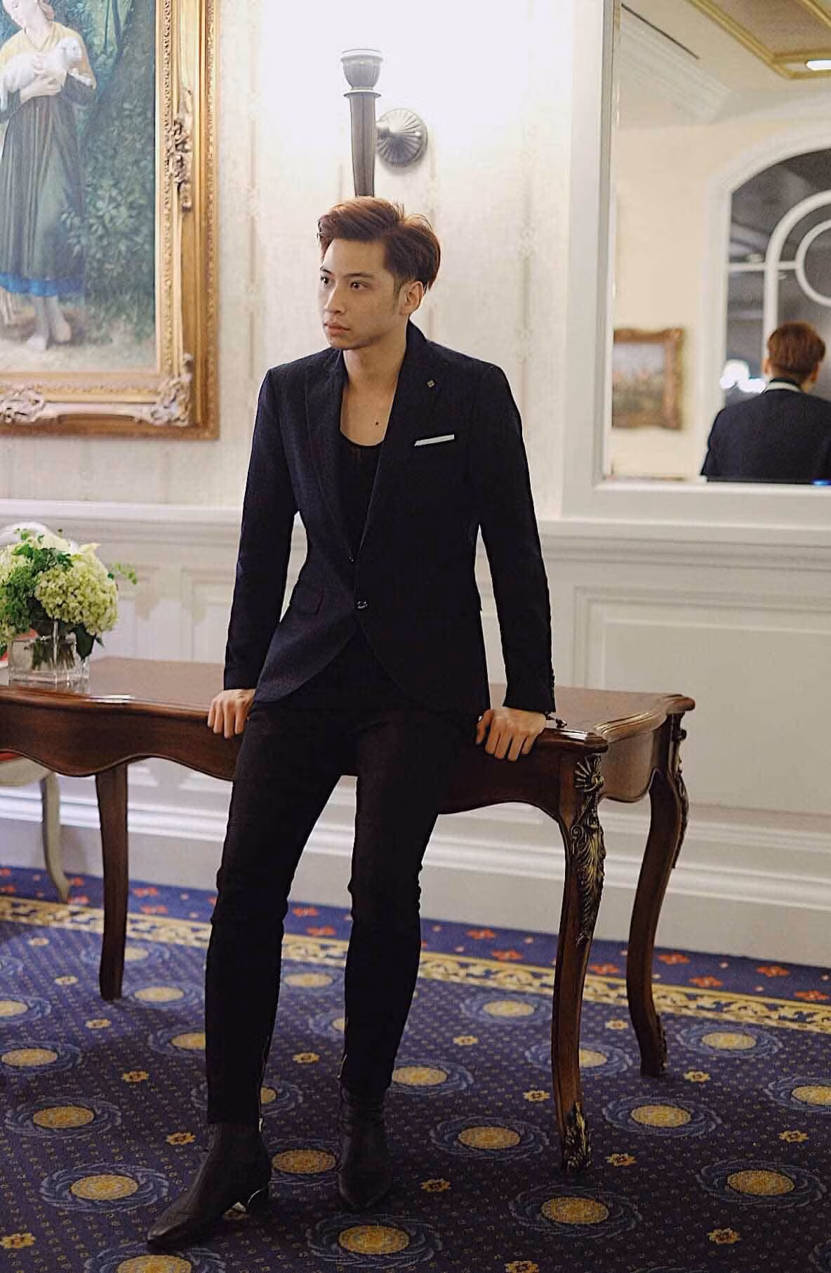 Hiện tại, anh đã bắt đầu cuộc sống riêng và tập tành kinh doanh để tự chủ về kinh tế.