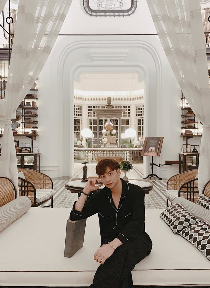 Ngoài ra, theo chia sẻ của Hà Kiều Anh, cậu con cả thuộc tuýp người đàn ông của gia đình, sống tình cảm, rất yêu thương, luôn gần gũi và dành thời gian chơi đùa với các em.