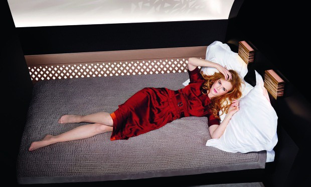 Nhiều người nổi tiếng như nữ diễn viên Nicole Kidman, siêu mẫu người Anh Holly Willoughby từng là hành khách của chuyến bay đắt giá này. Ảnh: Business Insider.