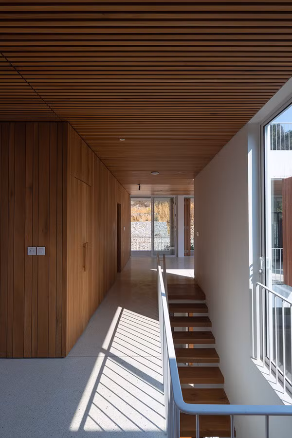 Choáng ngợp với biệt thự gần 500m2 có ao cá giữa nhà ở Tam Đảo ảnh 15