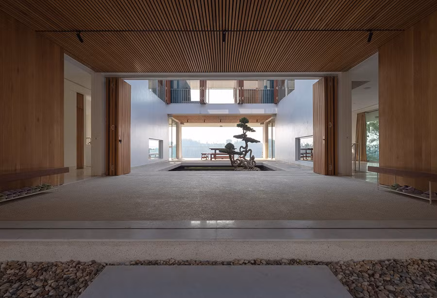 Choáng ngợp với biệt thự gần 500m2 có ao cá giữa nhà ở Tam Đảo ảnh 6