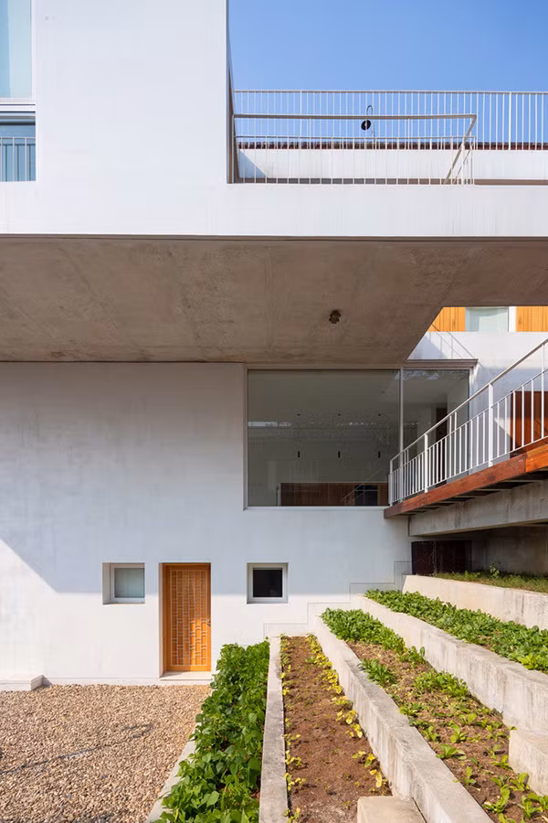 Choáng ngợp với biệt thự gần 500m2 có ao cá giữa nhà ở Tam Đảo ảnh 22