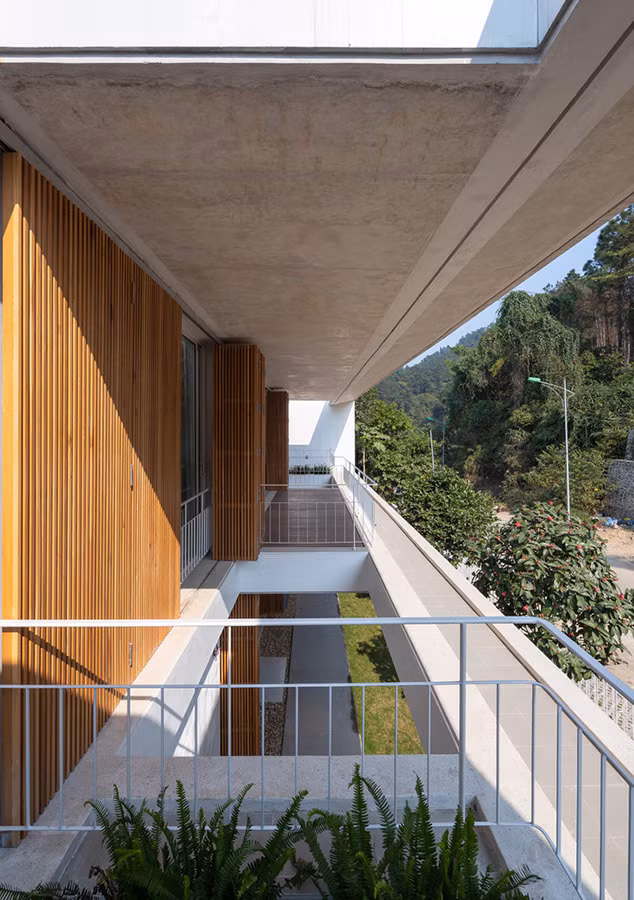 Choáng ngợp với biệt thự gần 500m2 có ao cá giữa nhà ở Tam Đảo ảnh 19