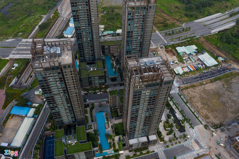 Giai đoạn 1 của dự án gồm 2 cụm tháp cao từ 7-35 tầng đã bàn giao cho khách hàng từ đầu năm 2021.