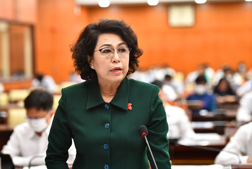 Hang cuu tro ve TP.HCM bi 'ngam' ca thang, Pho thu tuong chi dao xu ly