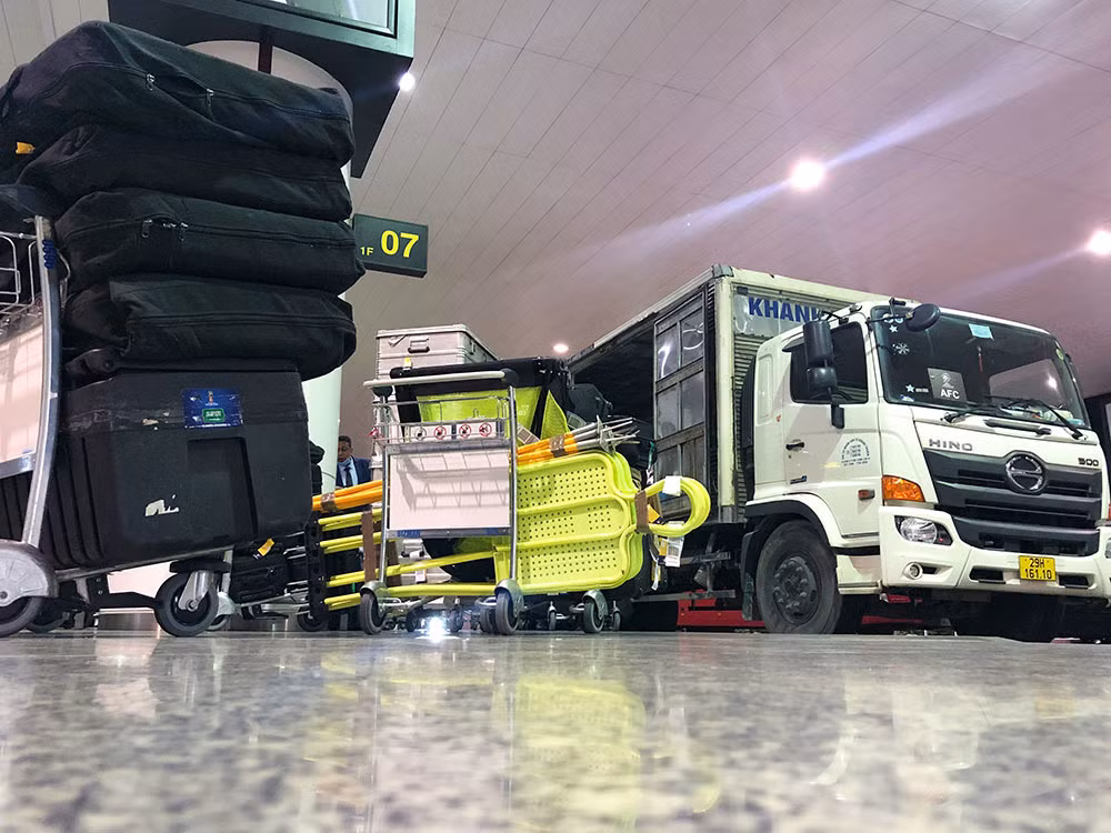 Tuyen Saudi Arabia do bo Ha Noi, mang 9 tan hanh ly-Hinh-7