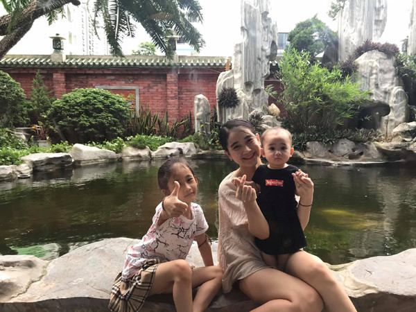 Vo doi thuc tre dep kin tieng cua chang Dai uy Tung trong “Mat na guong”-Hinh-5