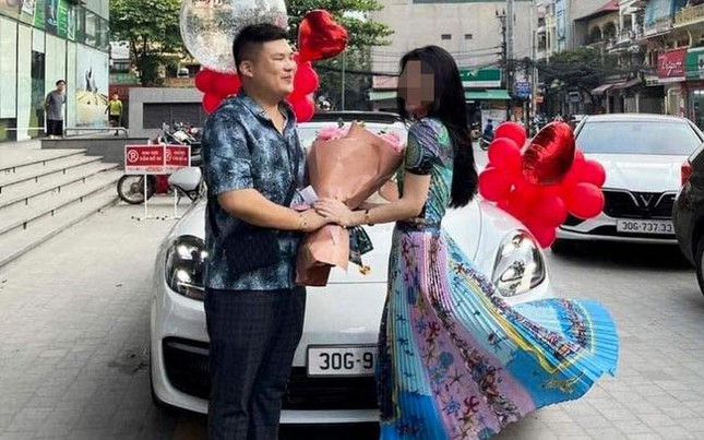 Lat tay soi bac online xuyen quoc gia: Vo tan mong ao