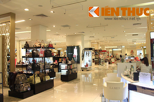 Canh diu hiu kho tin o loat TTTM Parkson Ha Noi, TP HCM-Hinh-6