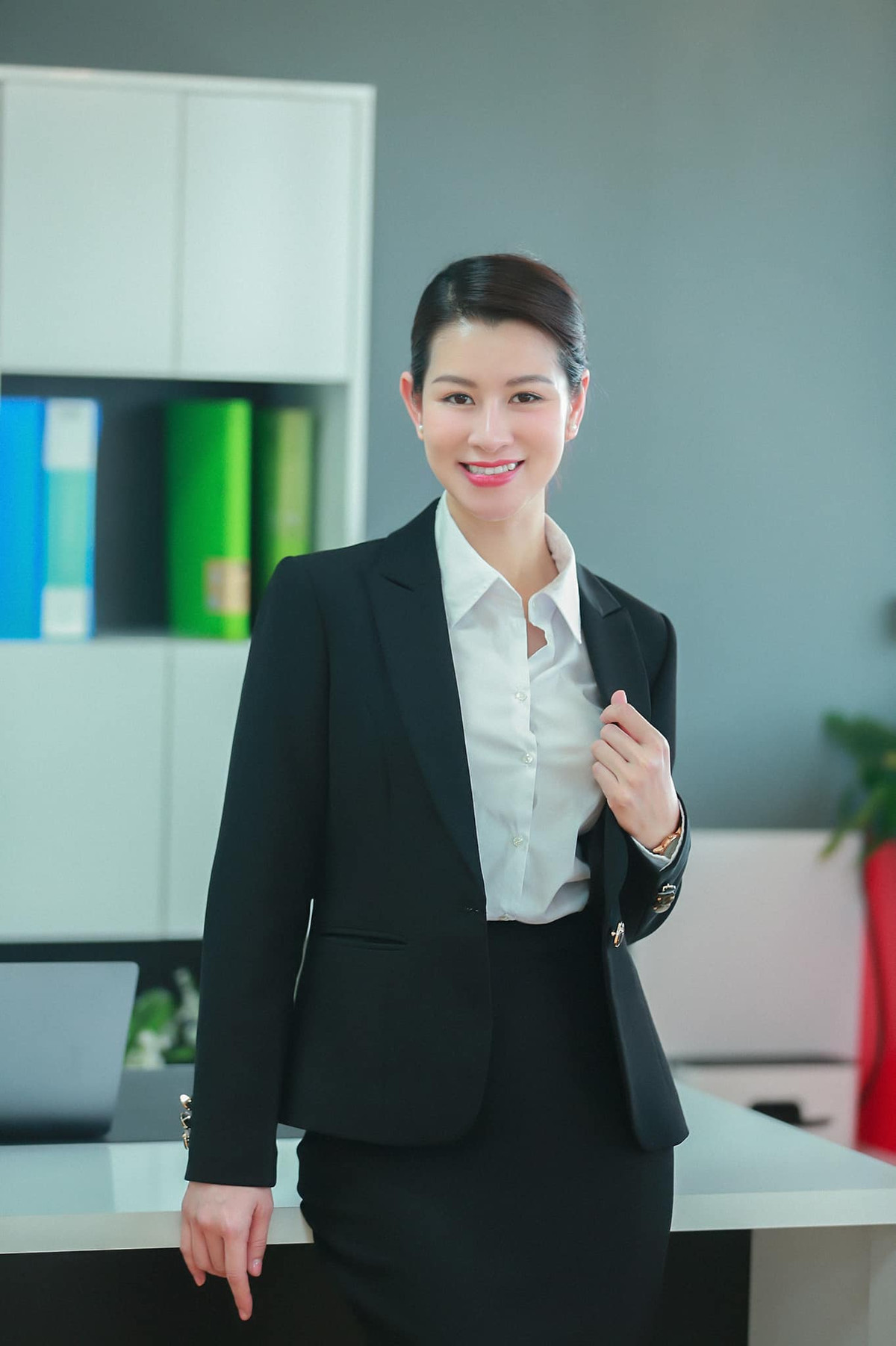 Khán giả quen thuốc với hình ảnh Huyền Trang qua những vai diễn sắc sảo, đanh đá, ghê gớm nhưng ngoài đời, nữ diễn viên có tính cách vô cùng vui vẻ, tích cực.