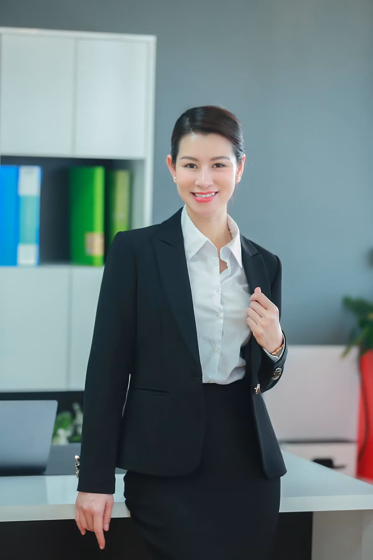 Khán giả quen thuốc với hình ảnh Huyền Trang qua những vai diễn sắc sảo, đanh đá, ghê gớm nhưng ngoài đời, nữ diễn viên có tính cách vô cùng vui vẻ, tích cực.