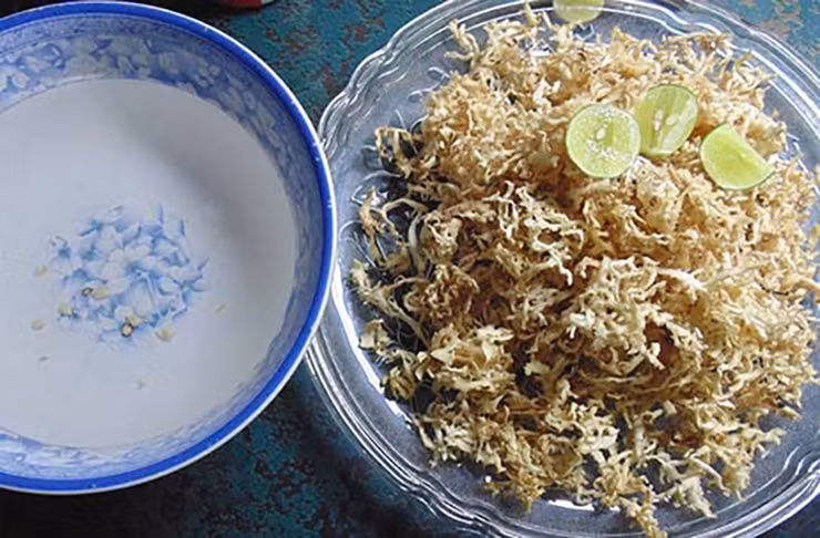 Trước đây, rau đá biển có nhiều nhưng chủ yếu có mặt trong những bữa cơm dân dã của người dân nghèo miền biển chứ ít ai mang ra mua bán.