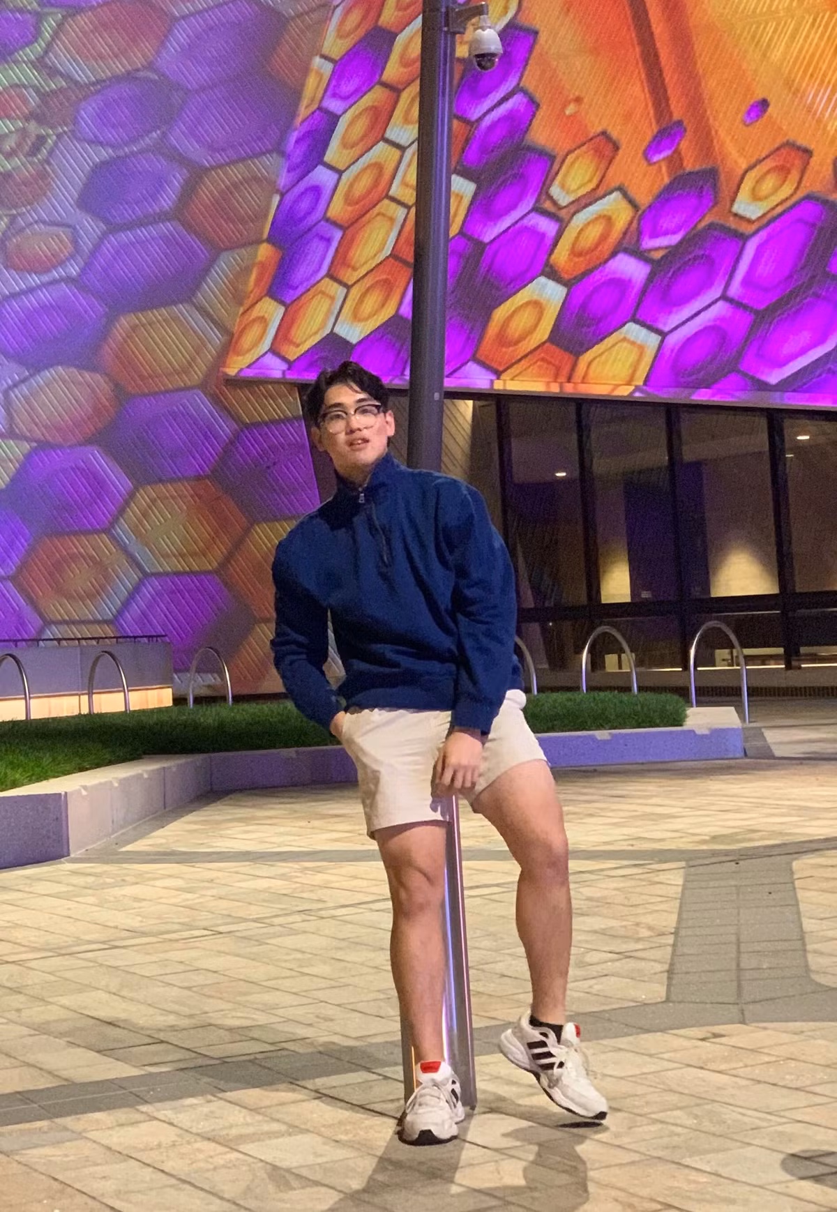 Tung nang 120 kg, chang trai 