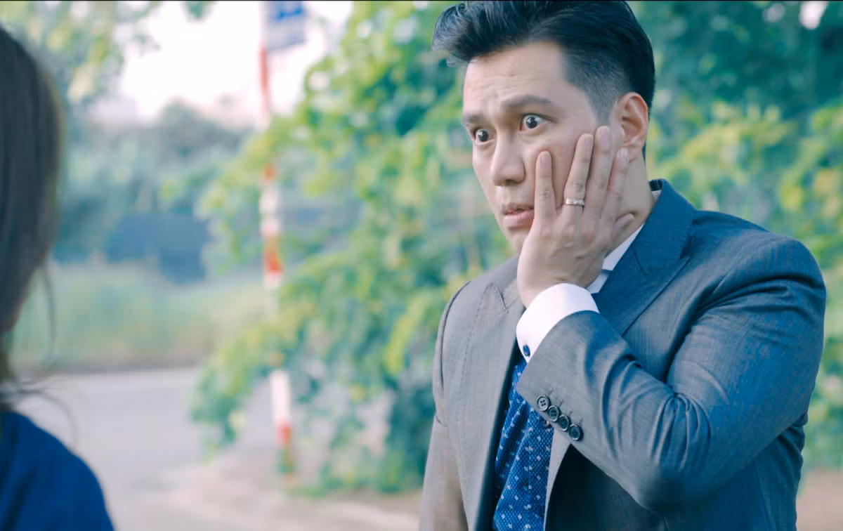 Phia sau canh Hong Diem tat Viet Anh no dom dom mat-Hinh-3