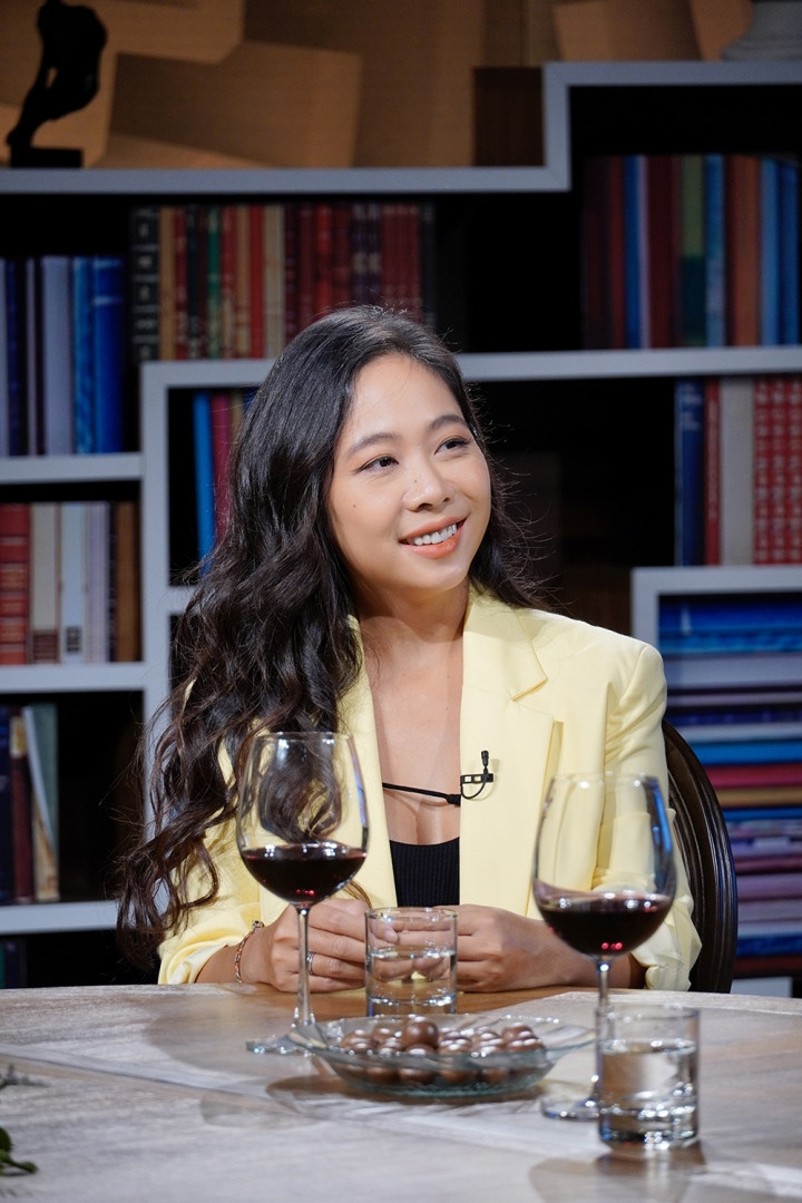 Con gai co dien vien Hong Son trai long ve cu soc ly hon-Hinh-2