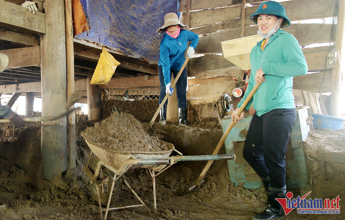 Hang tram giao vien nghi day giup dan Ky Son khac phuc lu quet-Hinh-6