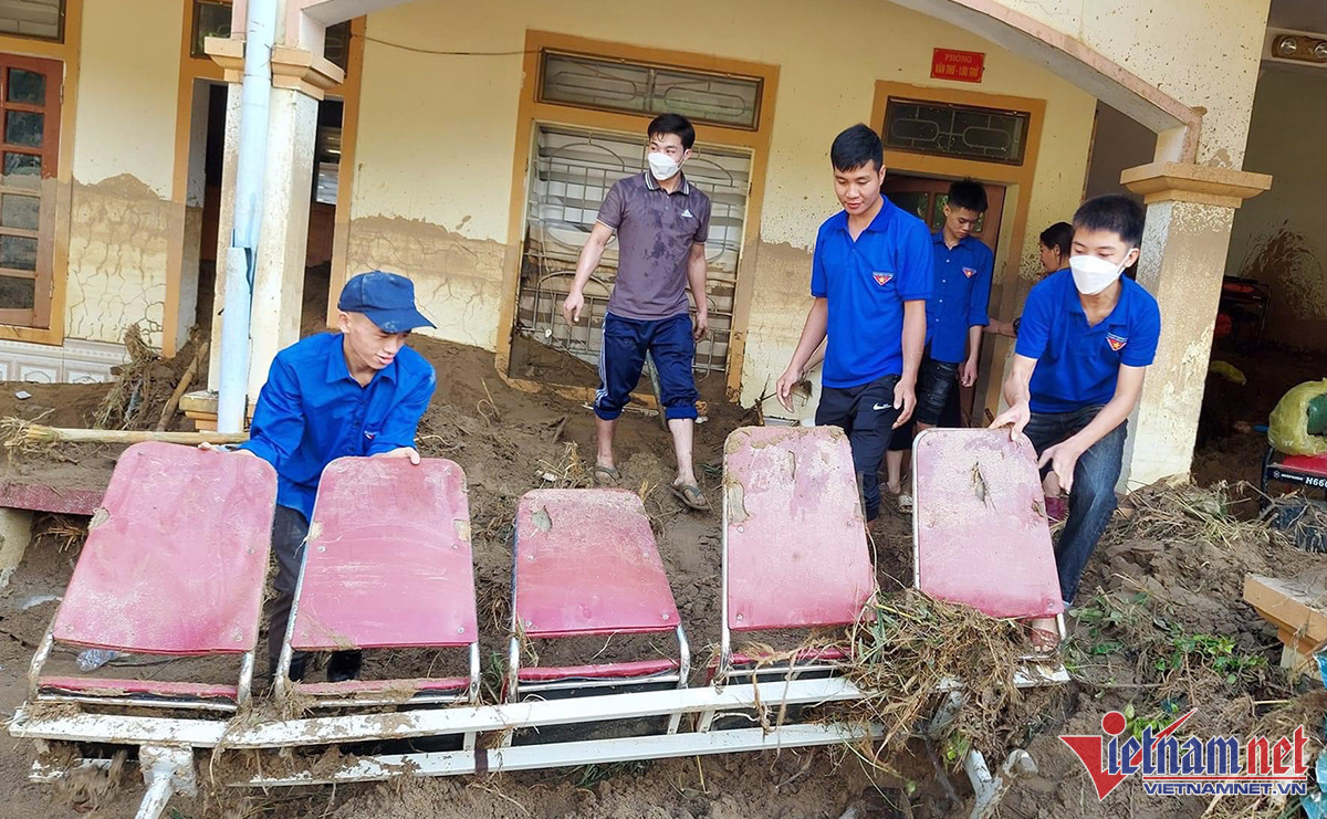 Hang tram giao vien nghi day giup dan Ky Son khac phuc lu quet-Hinh-4