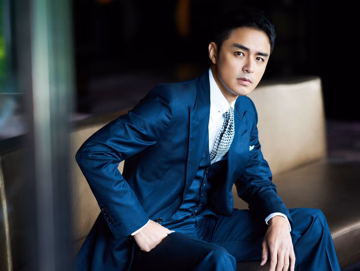 Minh Đạo từng là nam diễn viên thần tượng nổi tiếng nhất Đài Loan, thậm chí châu Á với loạt tác phẩm vang danh như Hoàng tử ếch, Anh Dã 3+1, Phép màu, Cổ tích chuyện tình, Mỹ nhân thiên hạ...