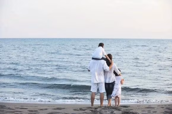 Một người đàn ông thực sự có năng lực sẽ không bao giờ đổ lỗi về điều đó. Những người tìm kiếm lý do từ trước, thay vì trốn tránh trách nhiệm, đổ lỗi cho người vợ. Ngay khi nói ra lời trách móc, chắc chắn sẽ xảy ra mâu thuẫn, ảnh hưởng đến hòa khí gia đình, tổn thương tình cảm vợ chồng.