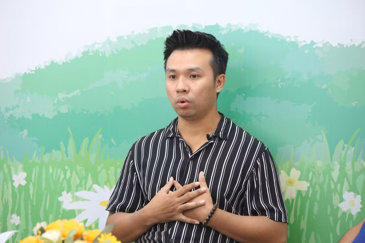 Quang Sot “Doi dac nhiem nha C21” bi khan gia “khung bo” dien thoai-Hinh-6