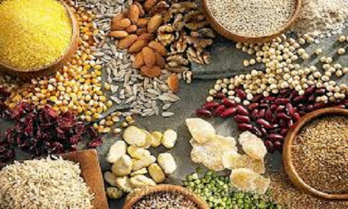  5 Ngũ cốc. Các món ăn được chế biến từ ngũ cốc nguyên hạt bao gồm một lượng khá lớn calo và các khoáng chất như canxi, sắt… cần thiết cho sự phát triển của trẻ.