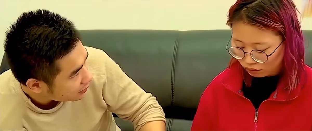 Nguoi vo cuong ghen quyet khong ly hon vi chong qua dep trai