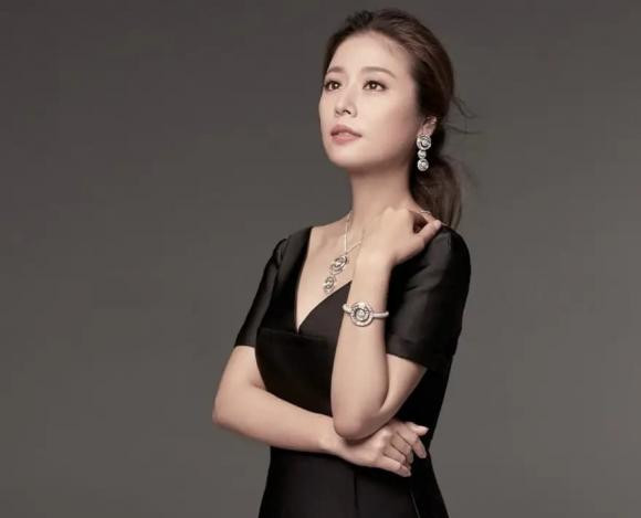 Lam Tam Nhu bi chi trich keo kiet du co tai san nghin ty