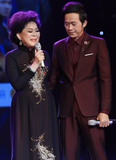 Hoai Linh thay doi the nao sau song gio bua vay?-Hinh-4