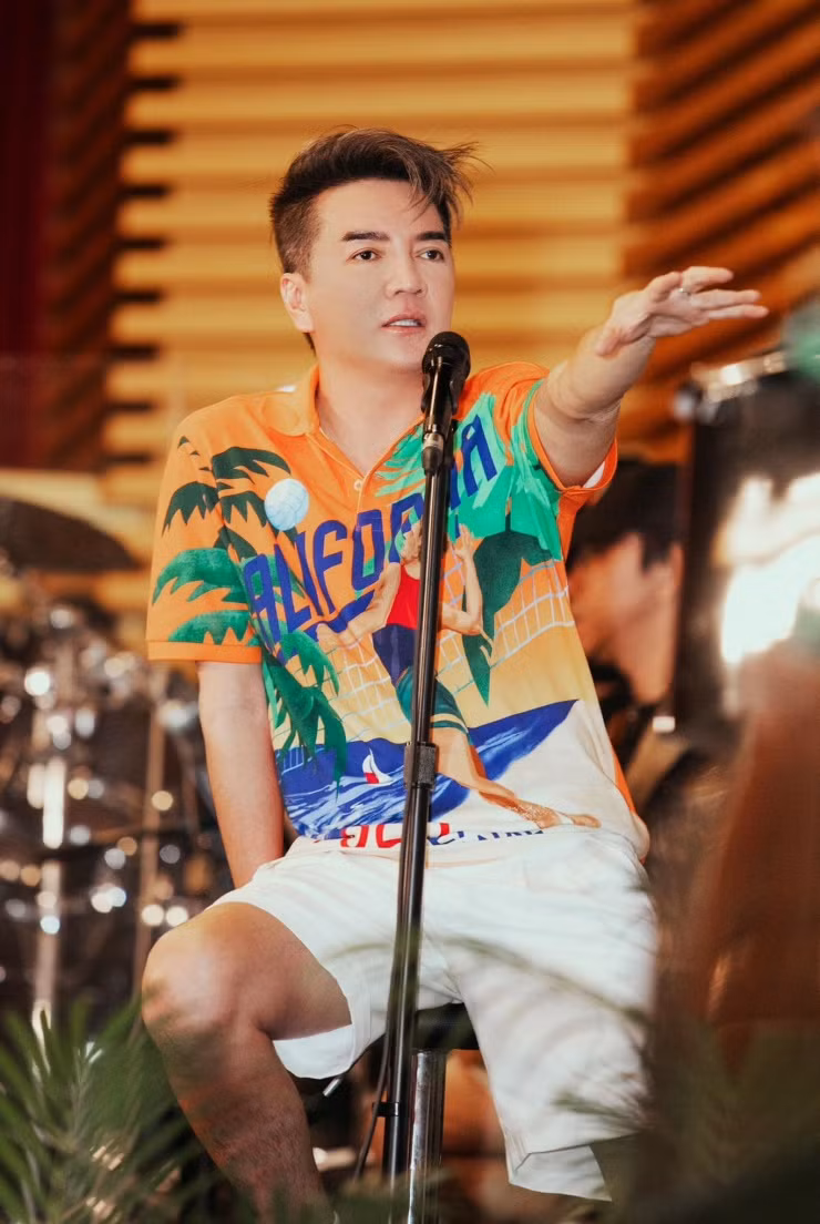 Sao Viet vuong scandal 2024: Goi ten Dam Vinh Hung, Negav