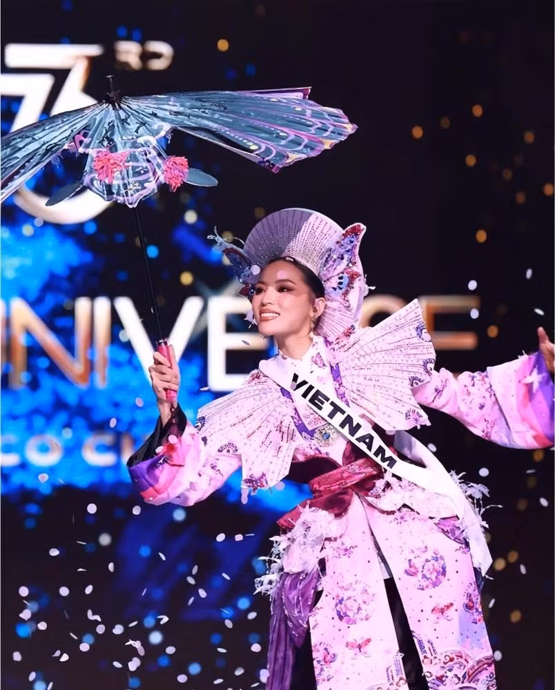 Hoa hậu Kỳ Duyên còn đại diện Việt Nam nhận 1 giải thưởng phụ là "Best National Pageant" (Cuộc thi cấp quốc gia xuất sắc nhất).