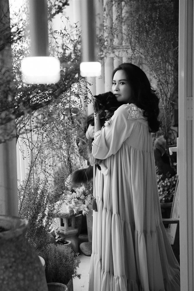 ỷ niệm đầu tiên của Kim Bánh Trôi Nước với Thanh Lam là vào năm 2015, khi anh trai của nhiếp ảnh gia qua đời. Vì người anh rất thích Thanh Lam nên nhiếp ảnh gia đã gọi điện nhờ cô ký tặng một chiếc CD. Lúc ấy dù đang ở Hà Nội, cô đã ký vào CD "Lam BlueTa" và nhờ MC Phí Linh mang vào Sài Gòn kịp cho lễ tang. Có lẽ vì nhân duyên đặc biệt ngày đầu gặp gỡ mà sau này, đối với Kim Bánh Trôi Nước, Thanh Lam không chỉ là một nghệ sĩ mà còn là một người "chị tinh thần", cùng đồng hành với anh trong những chia sẻ về tinh thần, việc tu tập và thiện nguyện.