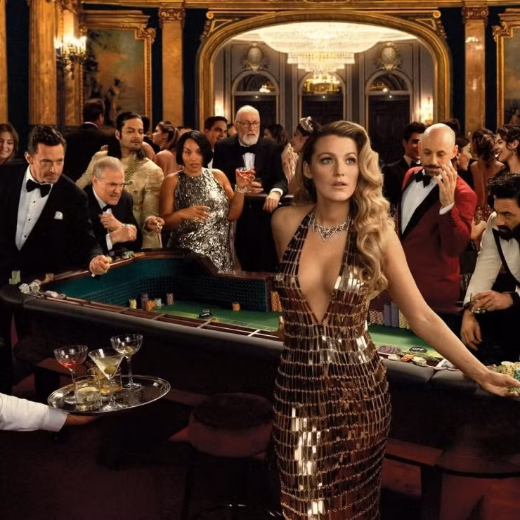 Blake Lively nổi tiếng với vẻ đẹp gợi cảm và có phần cổ điển cùng thương hiệu mái tóc vàng bồng bềnh và thân hình siêu quyến rũ.