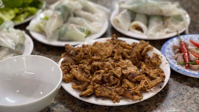 Mon dac san bun thit nuong cua Hue co gi dac biet?-Hinh-6