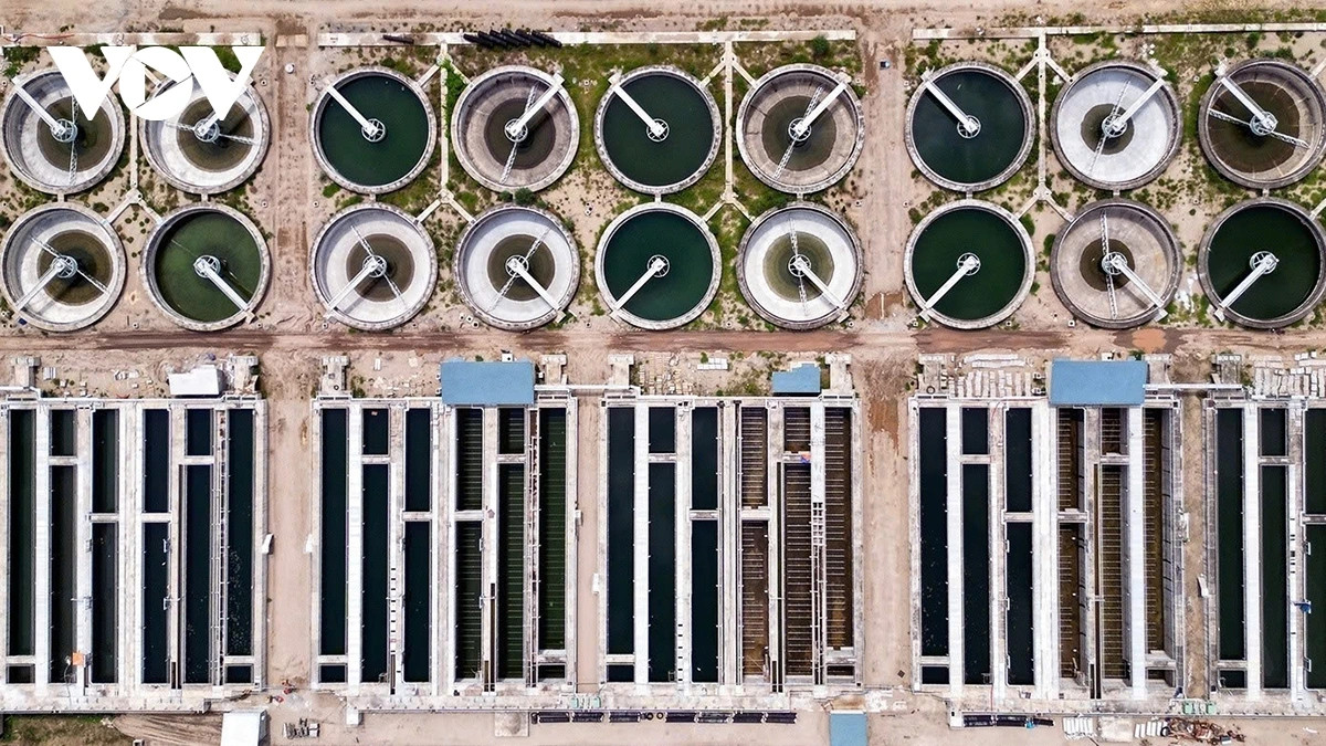 Khởi công xây dựng năm 2016, dự án Hệ thống xử lý nước thải Yên Xá, thành phố Hà Nội sử dụng vốn vay ODA của Nhật Bản (JICA), với tổng mức đầu tư hơn 16.000 tỷ đồng. Khi hoàn thành vào năm 2026, nhà máy sẽ xử lý phần lớn nước thải đổ ra sông Tô Lịch, sông Lừ, sông Sét và một phần sông Nhuệ.