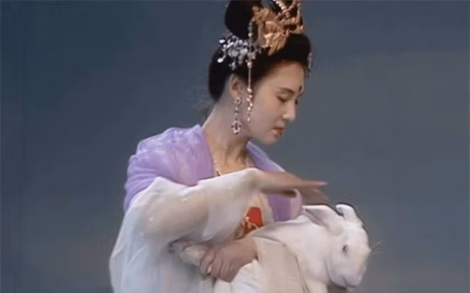 Tru Bat Gioi co thuc su la nhan vat hao sac trong 